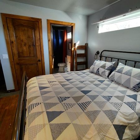 קנונוויל Private, Charming Cabin - Sleeps 5 - The Evergreen - Bryce Canyon National Park מראה חיצוני תמונה