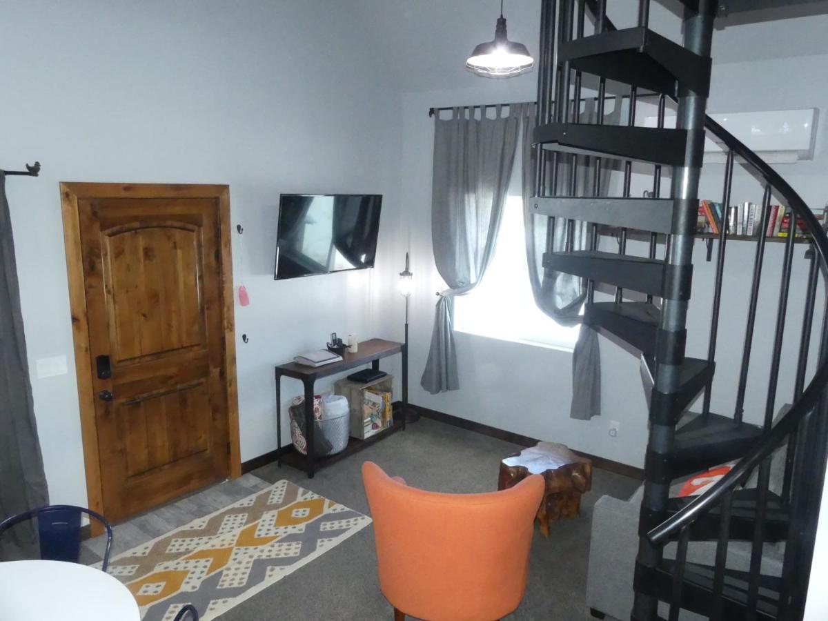 קנונוויל Private, Charming Cabin - Sleeps 5 - The Evergreen - Bryce Canyon National Park מראה חיצוני תמונה