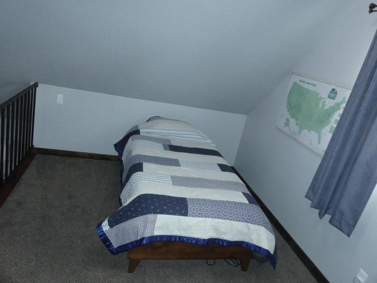 קנונוויל Private, Charming Cabin - Sleeps 5 - The Evergreen - Bryce Canyon National Park מראה חיצוני תמונה